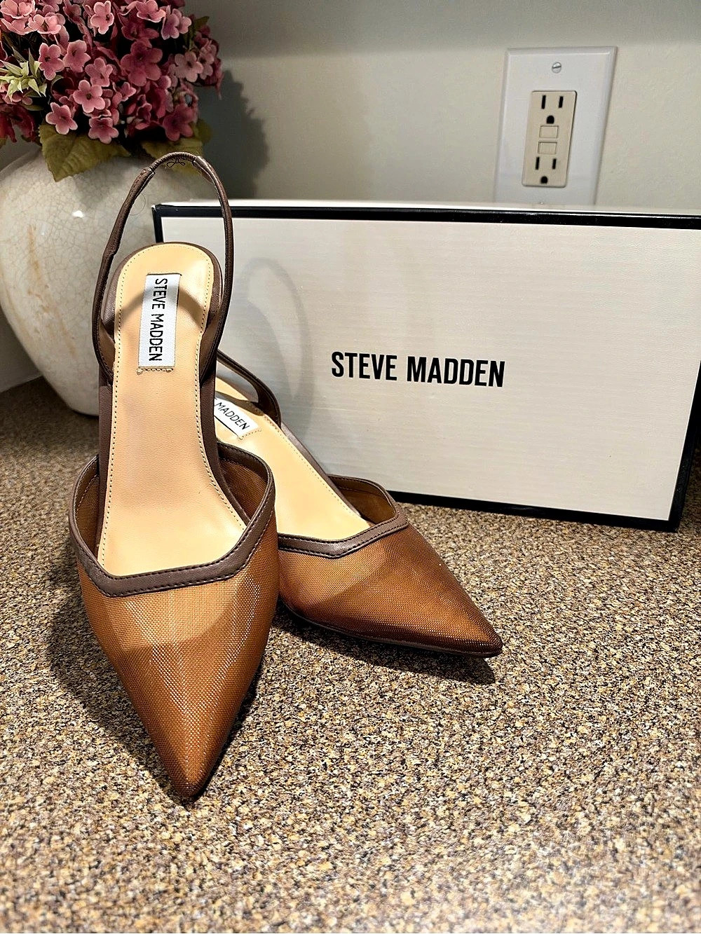 Steve Madden Beyah Pump Brown Pointed-Toe Slingback Heels US 8
